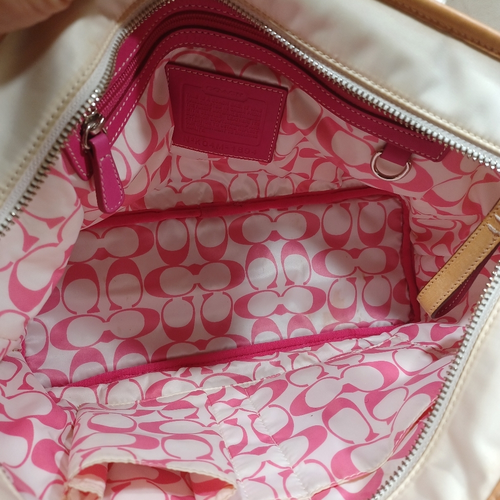 Coach Hamptons Small Tote - Picture 8 of 9